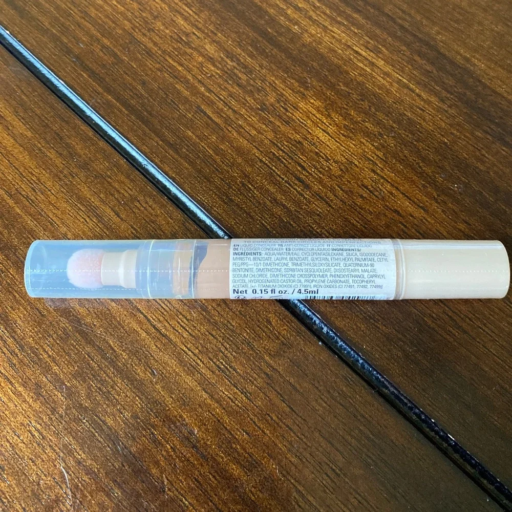 Makeup Revolution Fast Base Concealer- C5